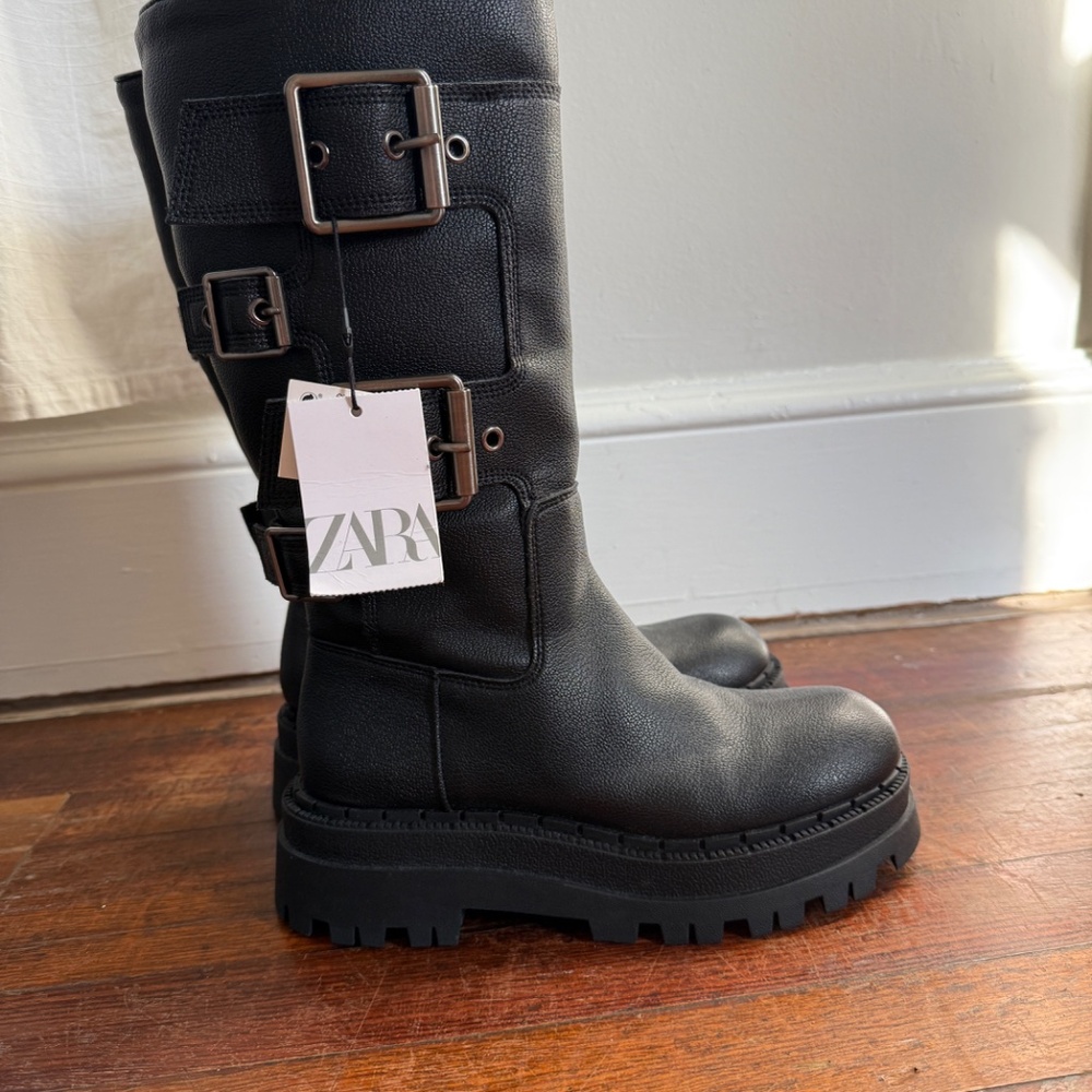 Zara black platform buckle boots | Size 7.5 / EU 38 Zara black platform buckle b